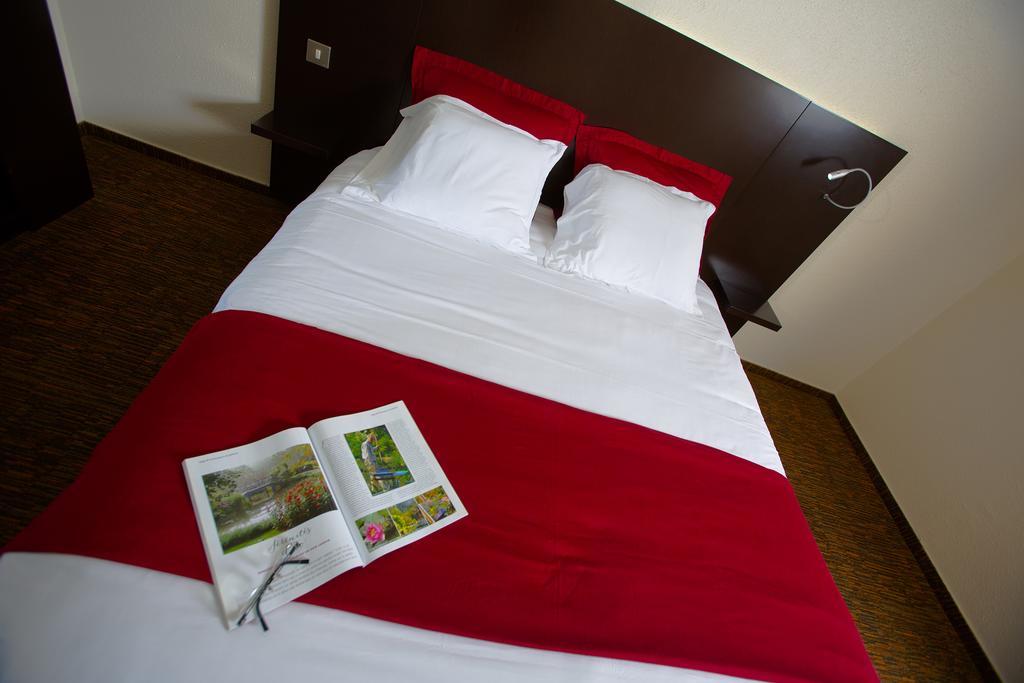 Hotel Akena Creil - Clermont Agnetz 아네 외부 사진